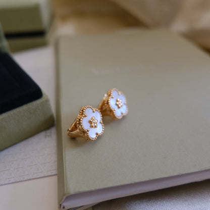 [Gaonasi]LUCKY PINK GOLD WHITE MOP EARRINGS