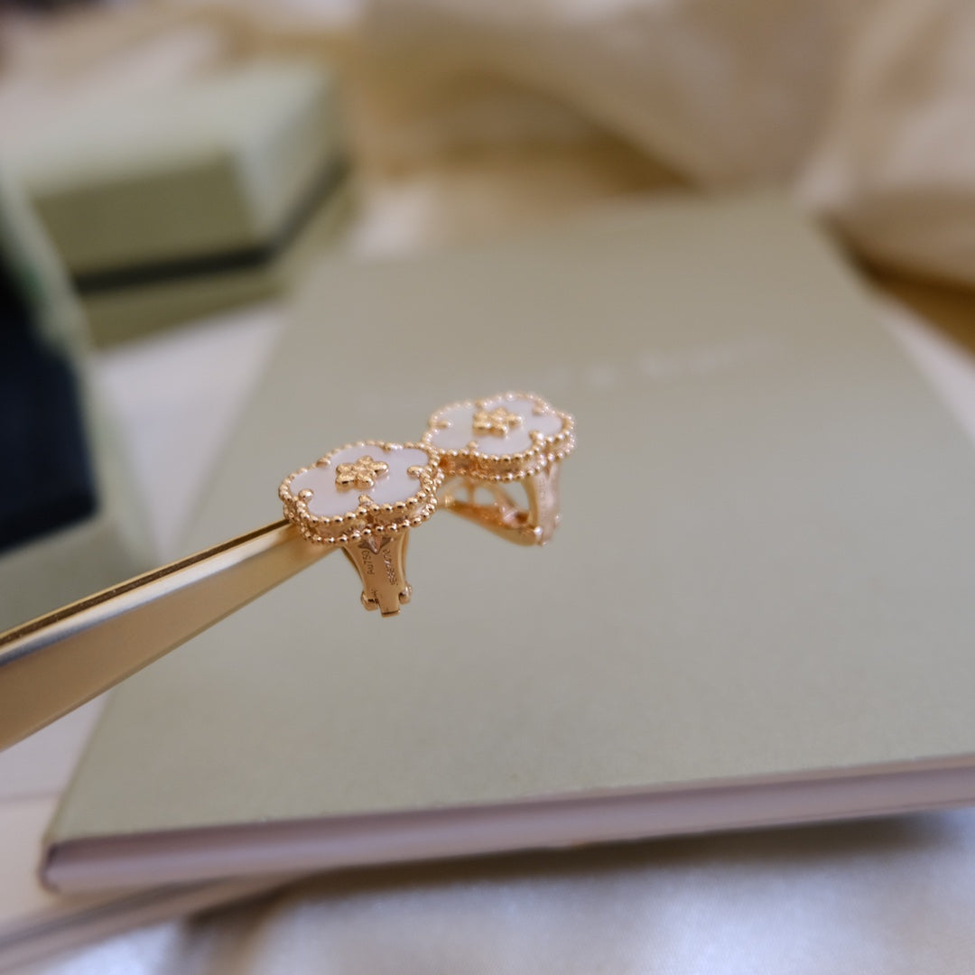 [Gaonasi]LUCKY PINK GOLD WHITE MOP EARRINGS