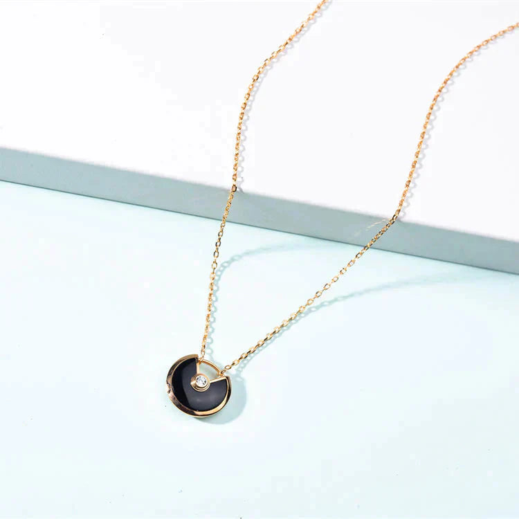 [Gaonasi]AMULETTE GOLD CARNELIAN ONYX NECKLACE