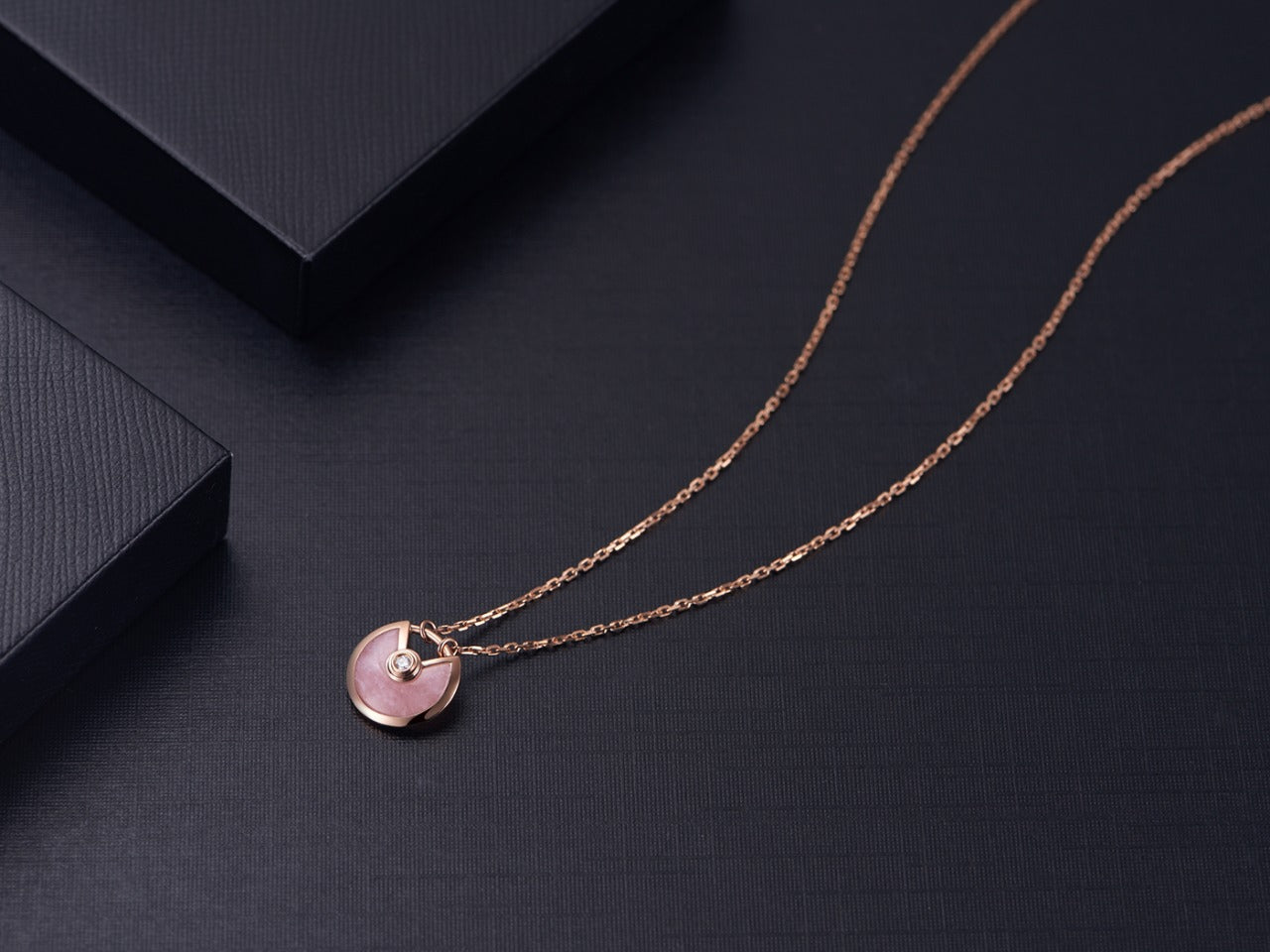 [Gaonasi]AMULETTE ROSE GOLD PINK MOP NECKLACE