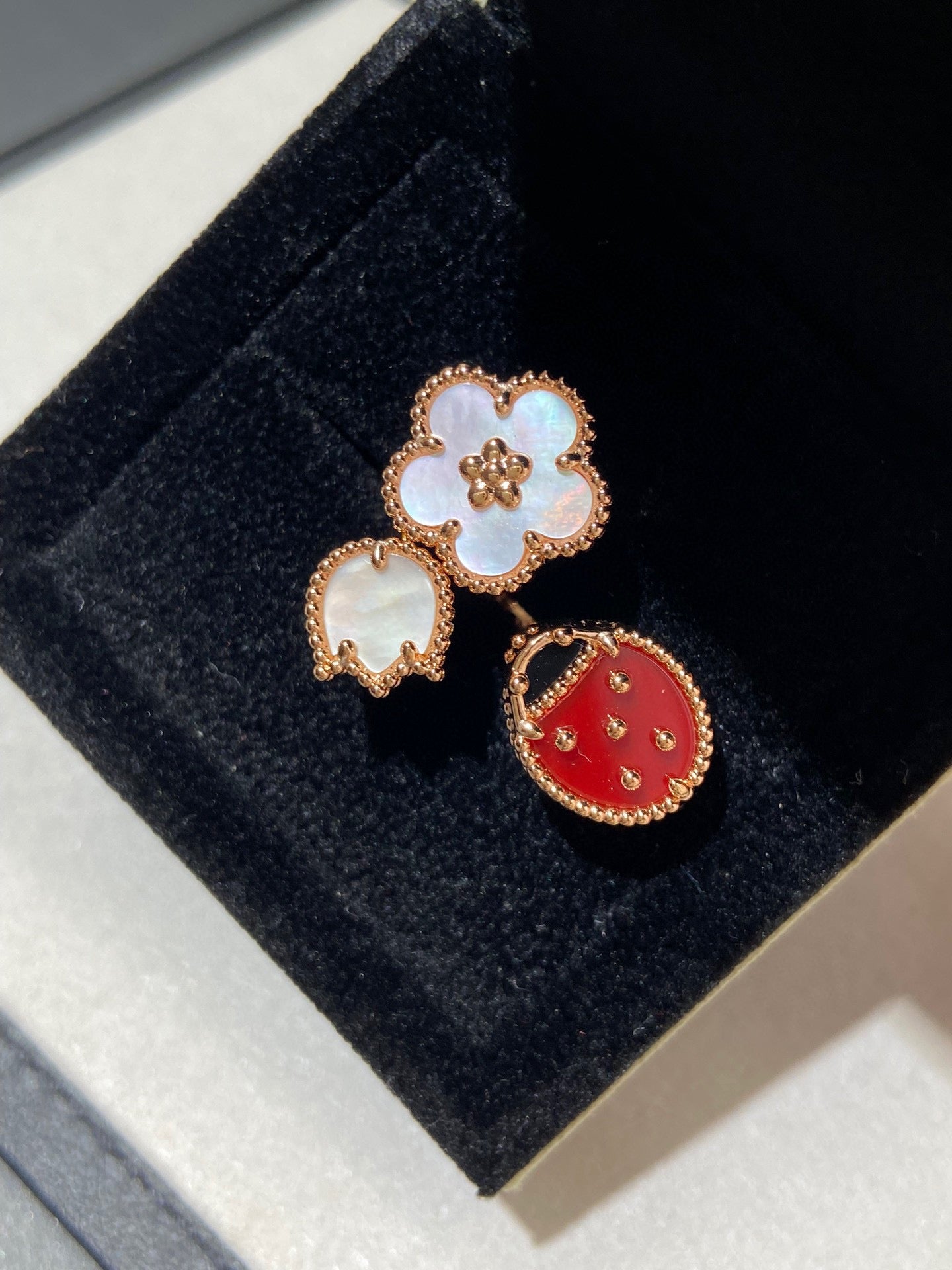 [Gaonasi]LUCKY 3 MOTIF ROSE GOLD RING
