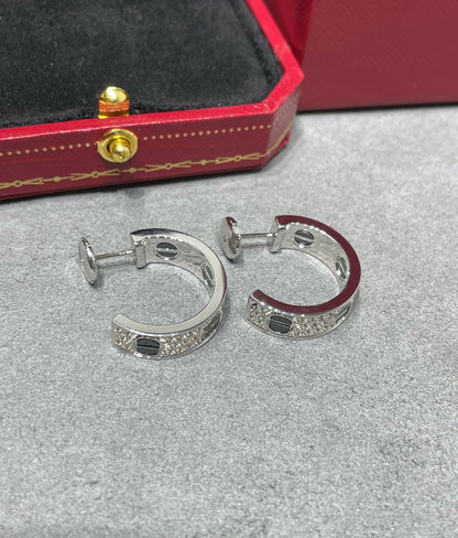 [Gaonasi]LOVE CERAMIC DIAMOND PAVED SILVER EARRINGS