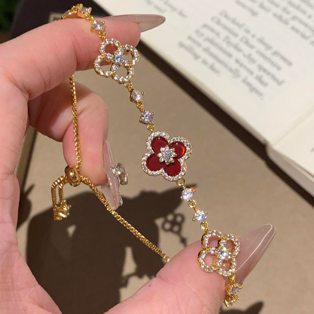 [Gaonasi]CLOVER 5 MOTIF PINK BLUE RED WHITE BRACELET