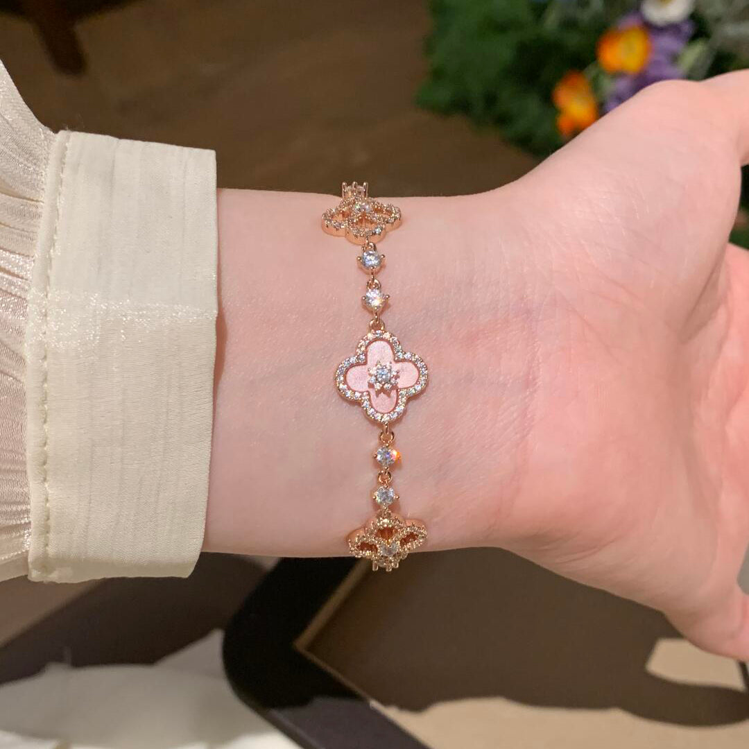 [Gaonasi]CLOVER 5 MOTIF PINK BLUE RED WHITE BRACELET