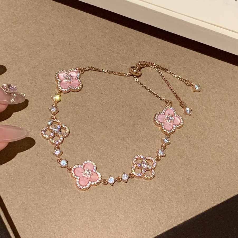 [Gaonasi]CLOVER 5 MOTIF PINK BLUE RED WHITE BRACELET