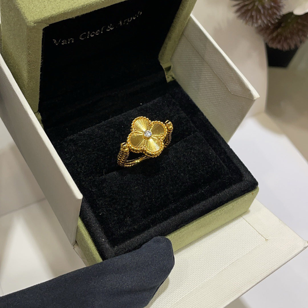 [Gaonasi]CLOVER RIVERSIBLE RING GOLD COLLECTION