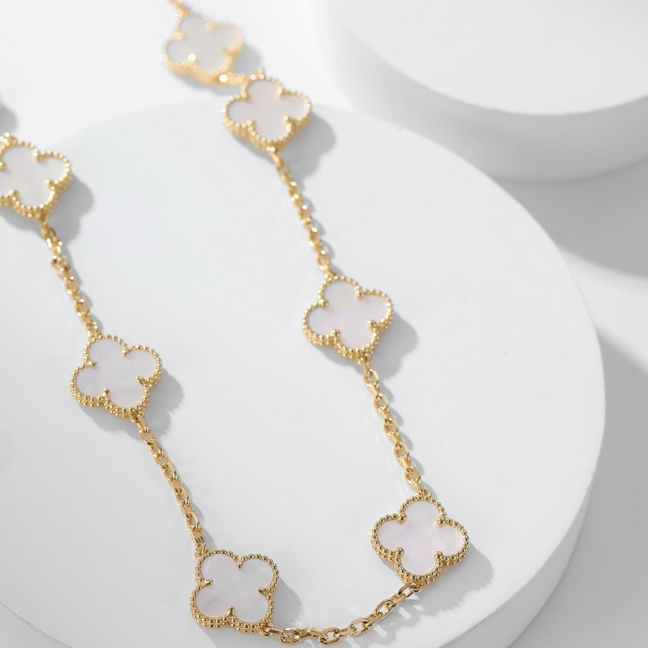 [Gaonasi]CLOVER 10 MOTIFS WHITE MOTHER OF PEARL NECKLACE