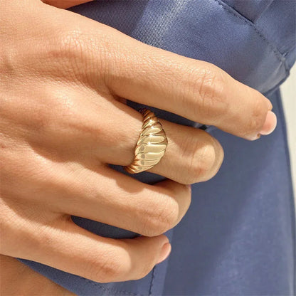 [Gaonasi]Ylenna Gold Croissant Ring
