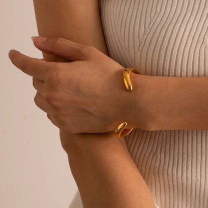 [Gaonasi]Audrina Contemporary Gold Bangle
