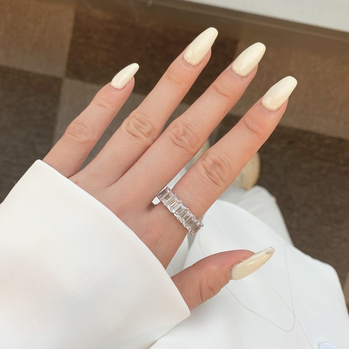 [Gaonasi]0.75 Carat Elegant Emerald Cut Tennis Ring