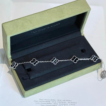 [Gaonasi] CLOVER 5 MOTIF PULSAR STONE BRACELET COLLECTION