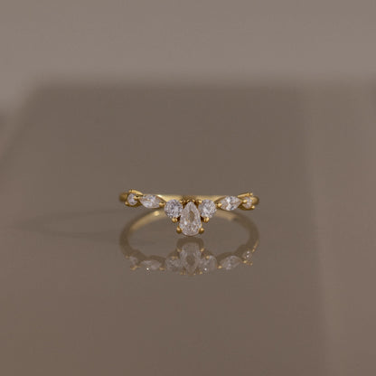 Pear Diamond Curve Ring